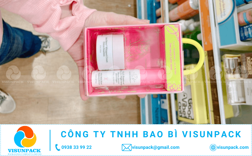 trưng bày sản phẩm mỹ phẩm hiệu quả